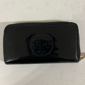 Patent Leather Black Tory Burch Continental Zip Wallet | Free Shipping